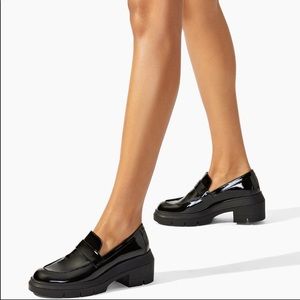 Stuart Weitzman Aiden Rise Loafer Size 4 NIB